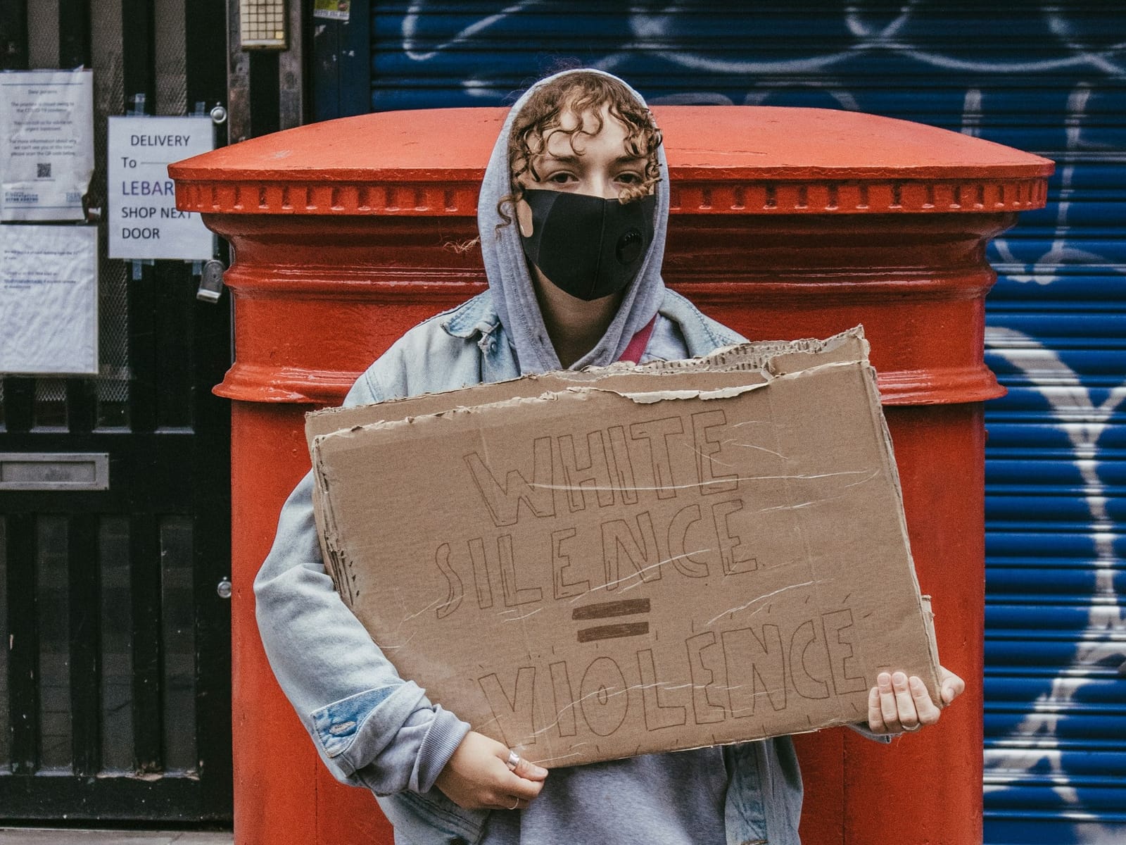 When virtue became a status game: the hollowing of moral universalism post image